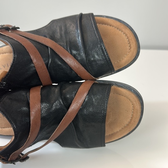 Salvia Edy Full Grain Sheepskin Sandal Size 39/9 - Picture 13 of 15